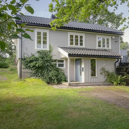 Sunny Paradise By The Sea Holiday home Tjome